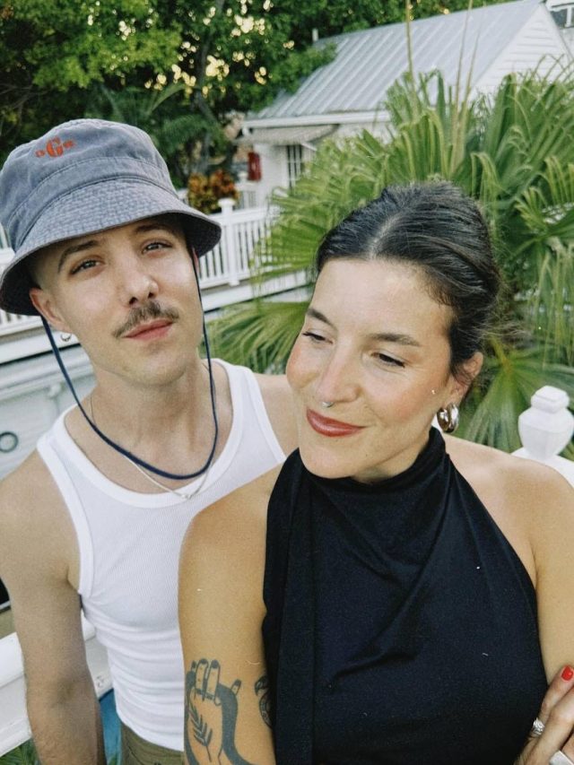 Iseo & Dodosound @iseododosound una de las propuestas más singulares e internacionales del panorama musical español, se incorpora al roster de Promociones Musicales Get In. Con una década de trayectoria y cuatro álbumes de estudio, el dúo navarro inicia una nueva etapa que promete seguir expandiendo su universo sonoro y visual.

El próximo año Iseo & Dodosound iniciarán una nueva etapa con su quinto álbum en castellano y una gira de presentación que recorrerá salas y festivales dentro y fuera de España. Este proyecto, que reafirma su conexión con el público y su exploración sonora, comienza con su primer adelanto “Volando” el 7 de noviembre.