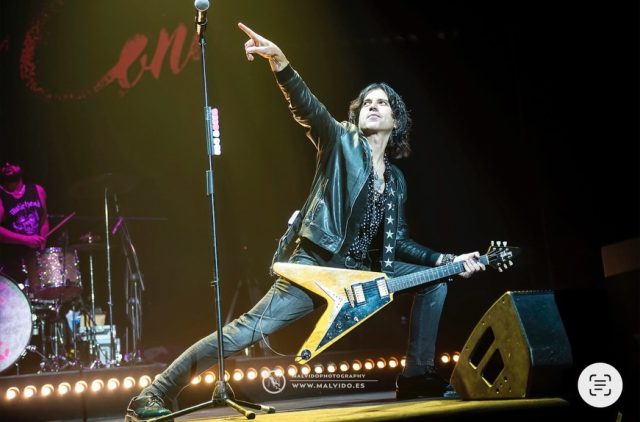 Dos noches inolvidables, canciones a pleno pulmón y una energía que no se olvida.

@ruloylacontrabanda_oficial 📸 @malvido_photography