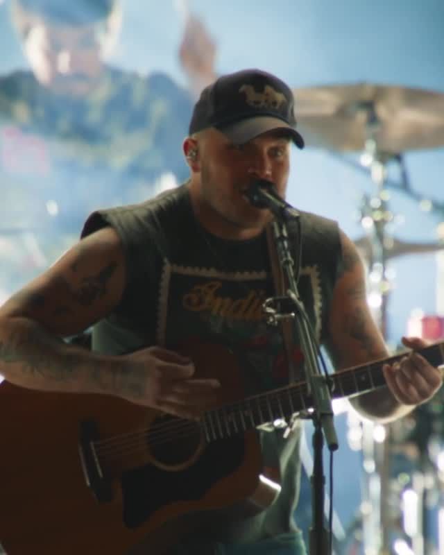 ¡Síii! 🔥🔥
Zach Bryan visitará nuestro país en el marco de su gira 🎶 ‘With Heaven On Tour’🎶
Os recordamos la fecha, ya que será la única cita en España: miércoles 27 de mayo en Donostia Arena - Illunbe, en la capital guipuzoana.

Aún puedes conseguir tu entrada en👉🏼doctormusic.com y entradas.com

@zachlanebryan 
@doctormusicconcerts 
#GetInMusic