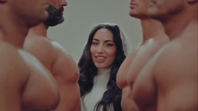 Ya tenéis disponible “Otros Besos” de @mjllergo y el preorder de su nuevo disco El Juego ❤️✨

¿Os atrevéis a jugar? 🎯